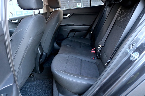Kia Rio 9 of 20