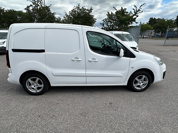 Peugeot Partner 3 of 5