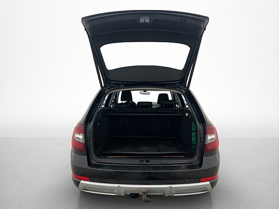 Skoda Octavia Scout 29 of 30