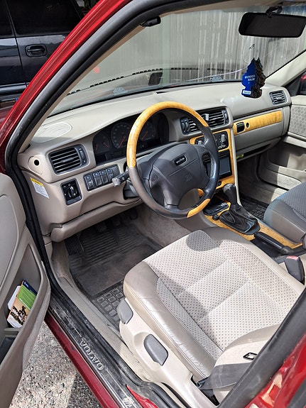 Volvo S70 5 of 9