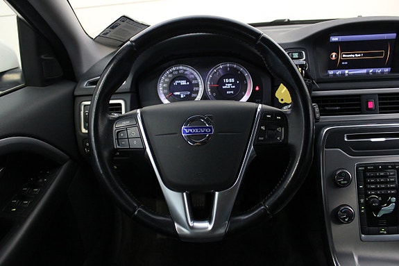 Volvo V70 13 of 16