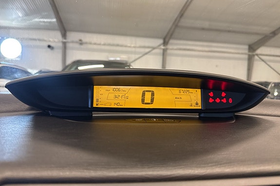 Citroen C4 17 of 23