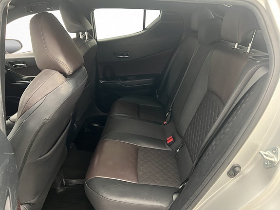 Toyota C-HR 12 of 28