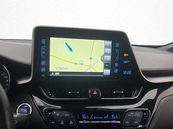 Toyota C-HR 23 of 28
