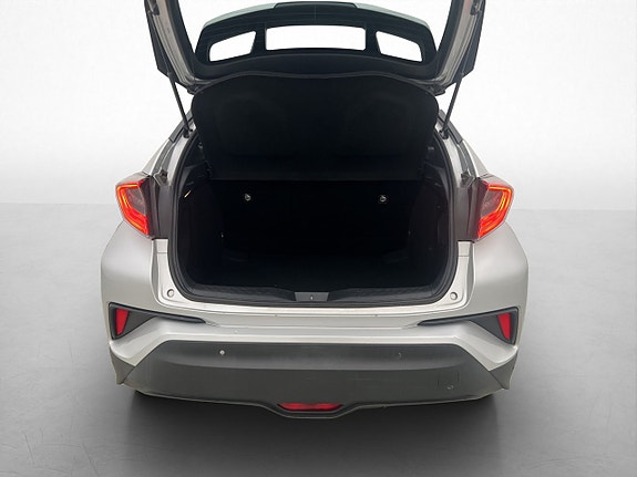 Toyota C-HR 9 of 28