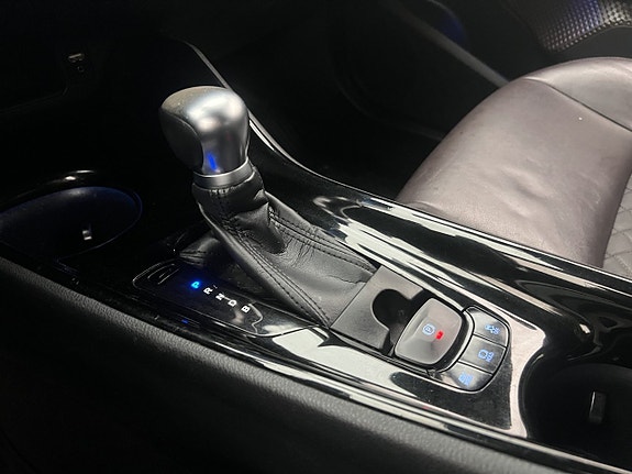 Toyota C-HR 21 of 28