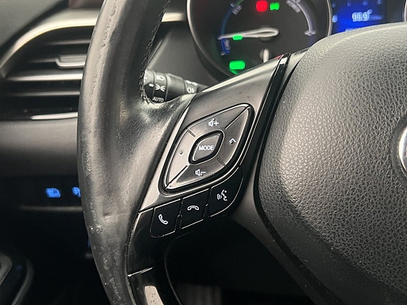 Toyota C-HR 16 of 28
