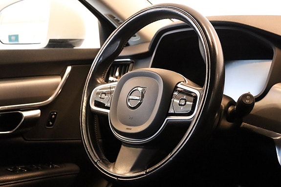 Volvo V90 9 of 15