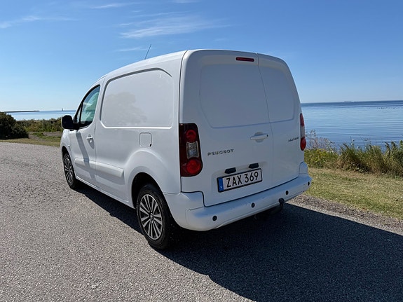 Peugeot Partner 3 of 5