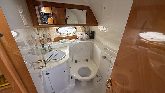Mira 34 / Volvo Penta KAD 44 -03 9 of 17