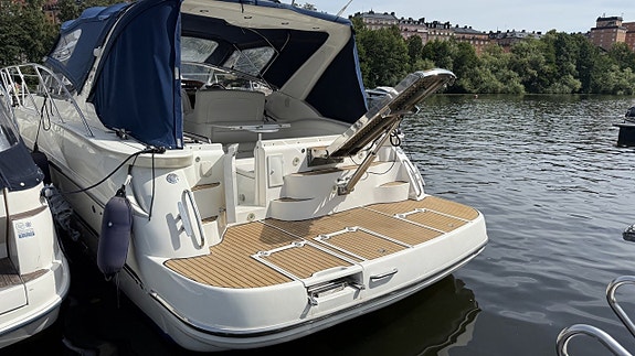 Mira 34 / Volvo Penta KAD 44 -04 3 of 5