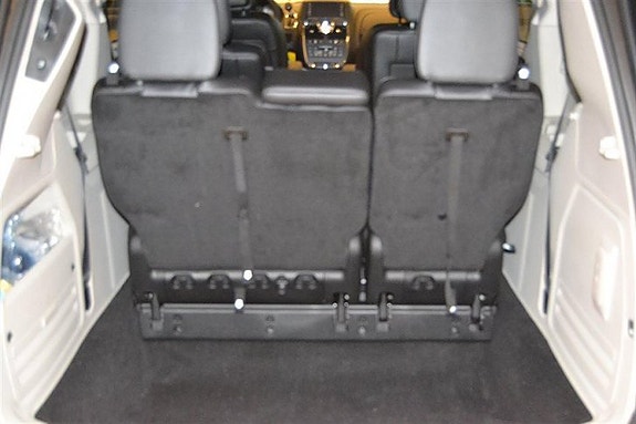 Lancia Voyager 5 of 5