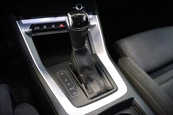 Audi Q3 12 of 16