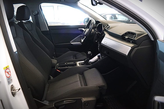 Audi Q3 14 of 16
