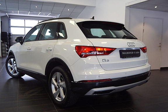 Audi Q3 4 of 5