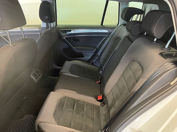 Volkswagen Golf Alltrack 8 of 14