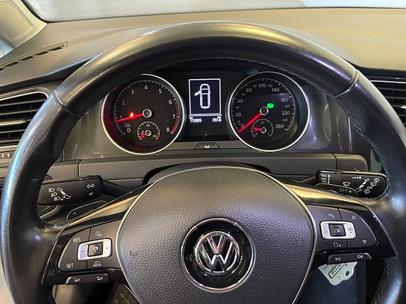 Volkswagen Golf Alltrack 12 of 14