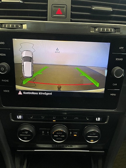 Volkswagen Golf Alltrack 13 of 14