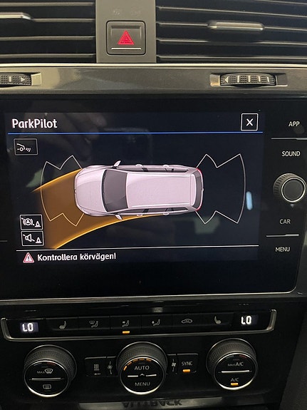 Volkswagen Golf Alltrack 14 of 14