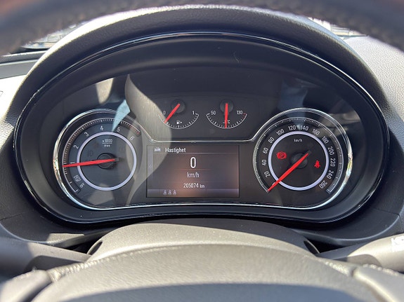 Opel Insignia 12 of 12