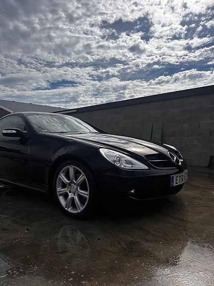 Mercedes-Benz SLK200 3 of 5