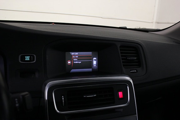 Volvo S60 15 of 18