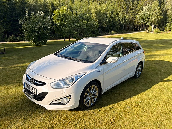 Hyundai i40 2 of 5