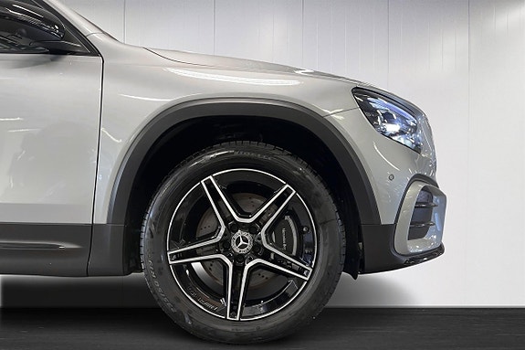 Mercedes-Benz GLB220 d 8 of 21