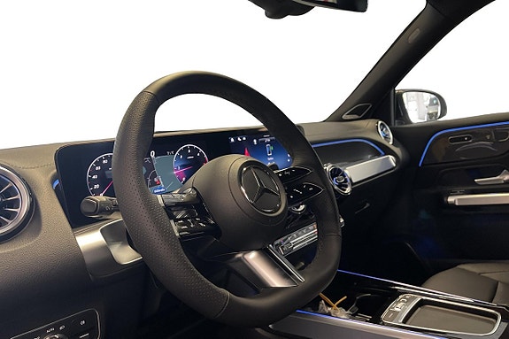 Mercedes-Benz GLB220 d 10 of 21