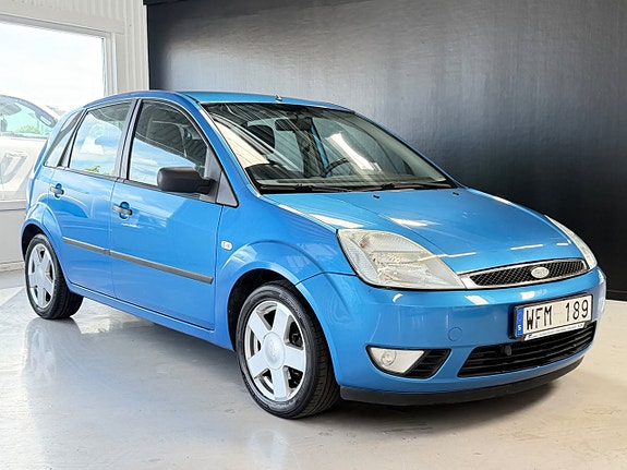 Ford Fiesta 3 of 5