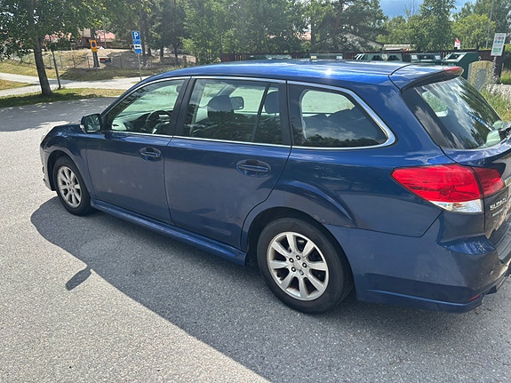 Subaru Legacy 4 of 4