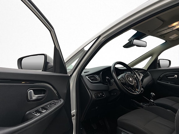 Kia Carens 11 of 30