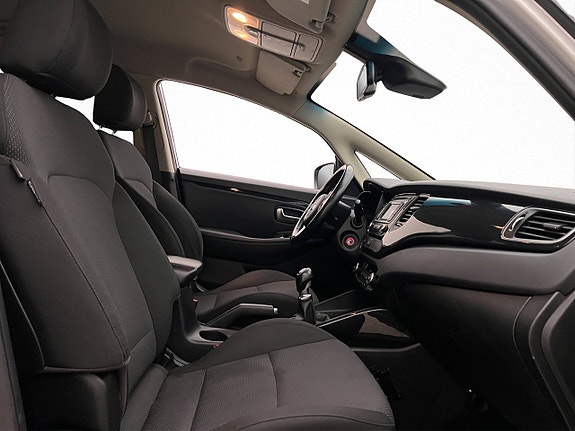 Kia Carens 15 of 30
