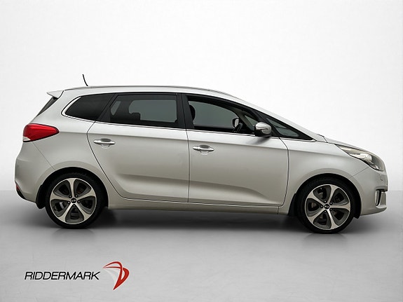 Kia Carens 9 of 30