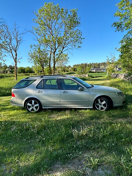 Saab 9-5 3 of 4