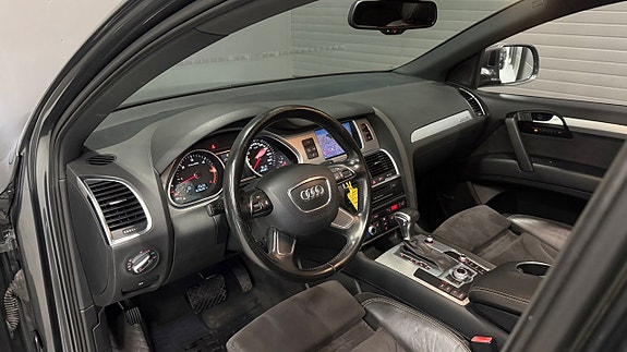 Audi Q7 12 of 30