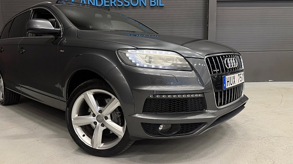 Audi Q7 3 of 5