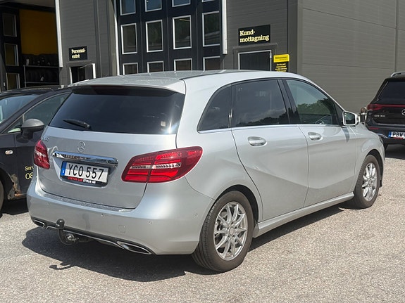 Mercedes-Benz B180 5 of 5