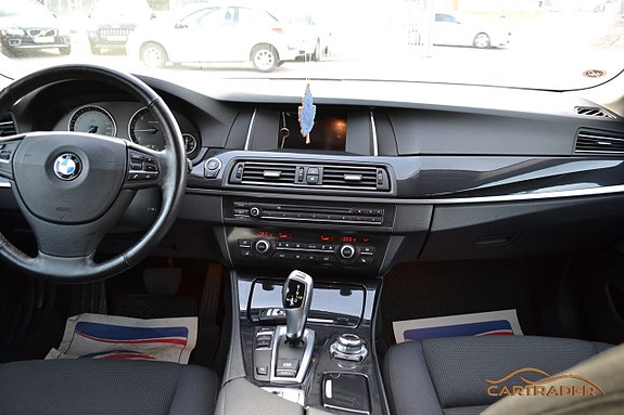 BMW 520 12 of 18