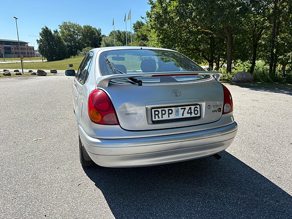 Toyota Corolla 3 of 5