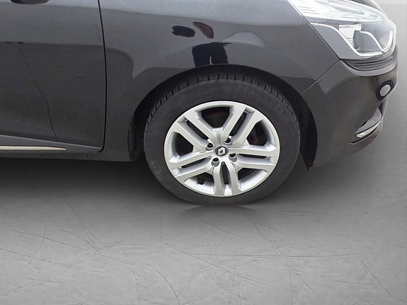 Renault Clio 30 of 30