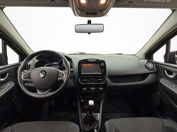 Renault Clio 15 of 30