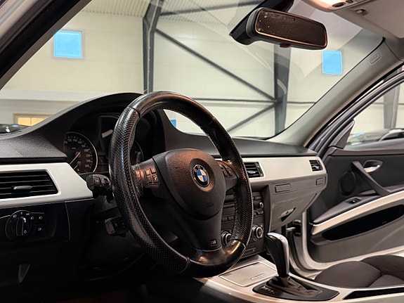 BMW 325i 11 of 13