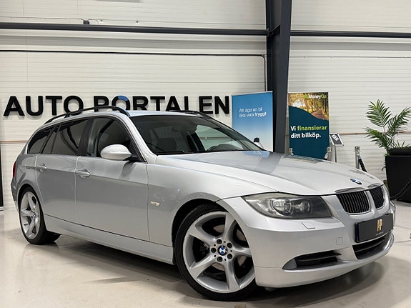 BMW 325i 3 of 5