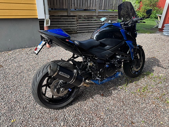 Suzuki GSX-S750 5 of 5