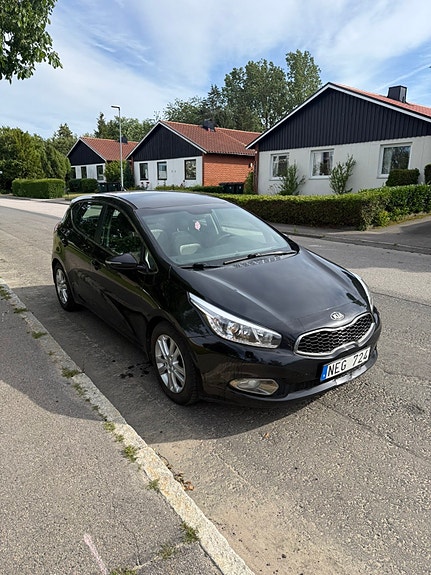 Kia Ceed 2 of 6