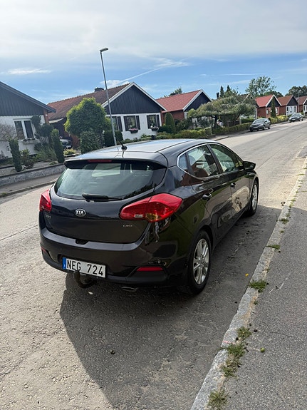 Kia Ceed 3 of 6