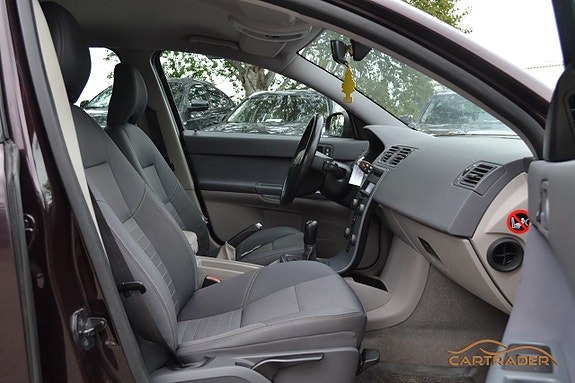 Volvo S40 8 of 11