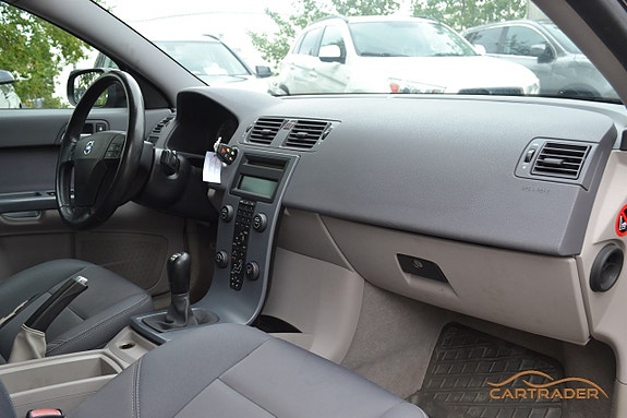 Volvo S40 9 of 11
