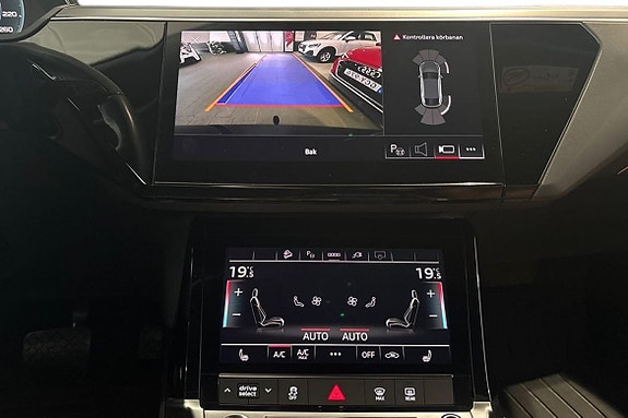 Audi Q8 12 of 25